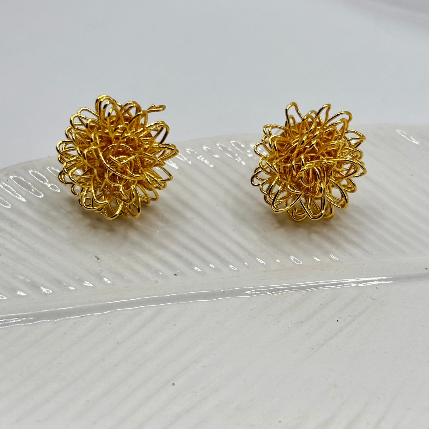 Elegant Pom Pom-Shaped Earrings – Unique, Handcrafted Jewelry for Sophisticated Style