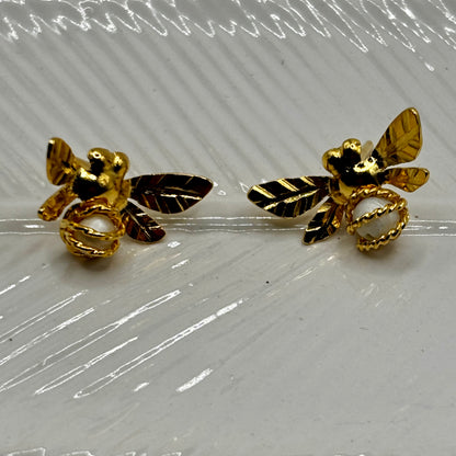 Boucles d'oreilles en forme d'abeille faites à la main