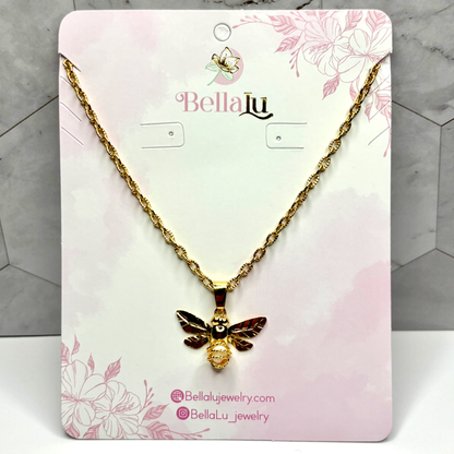 Bee Charm Small – Nature-Inspired Jewelry with a Touch of Elegance