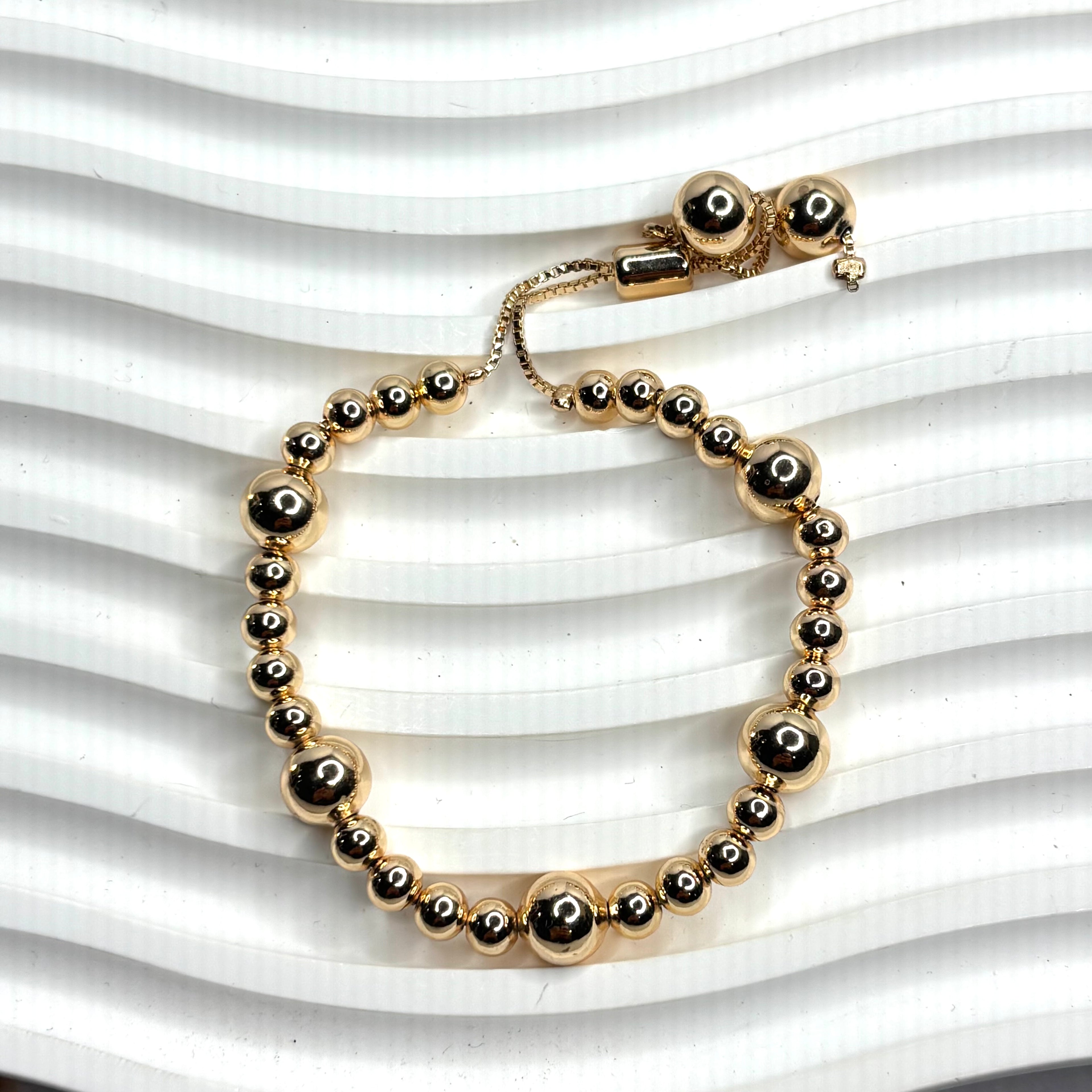 Elegant Gold Bracelet