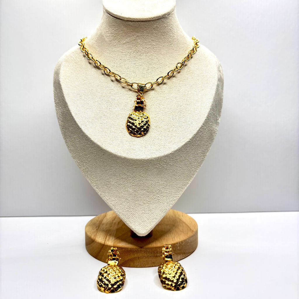 🍍 Pineapple Charm Set – Necklace & Earrings