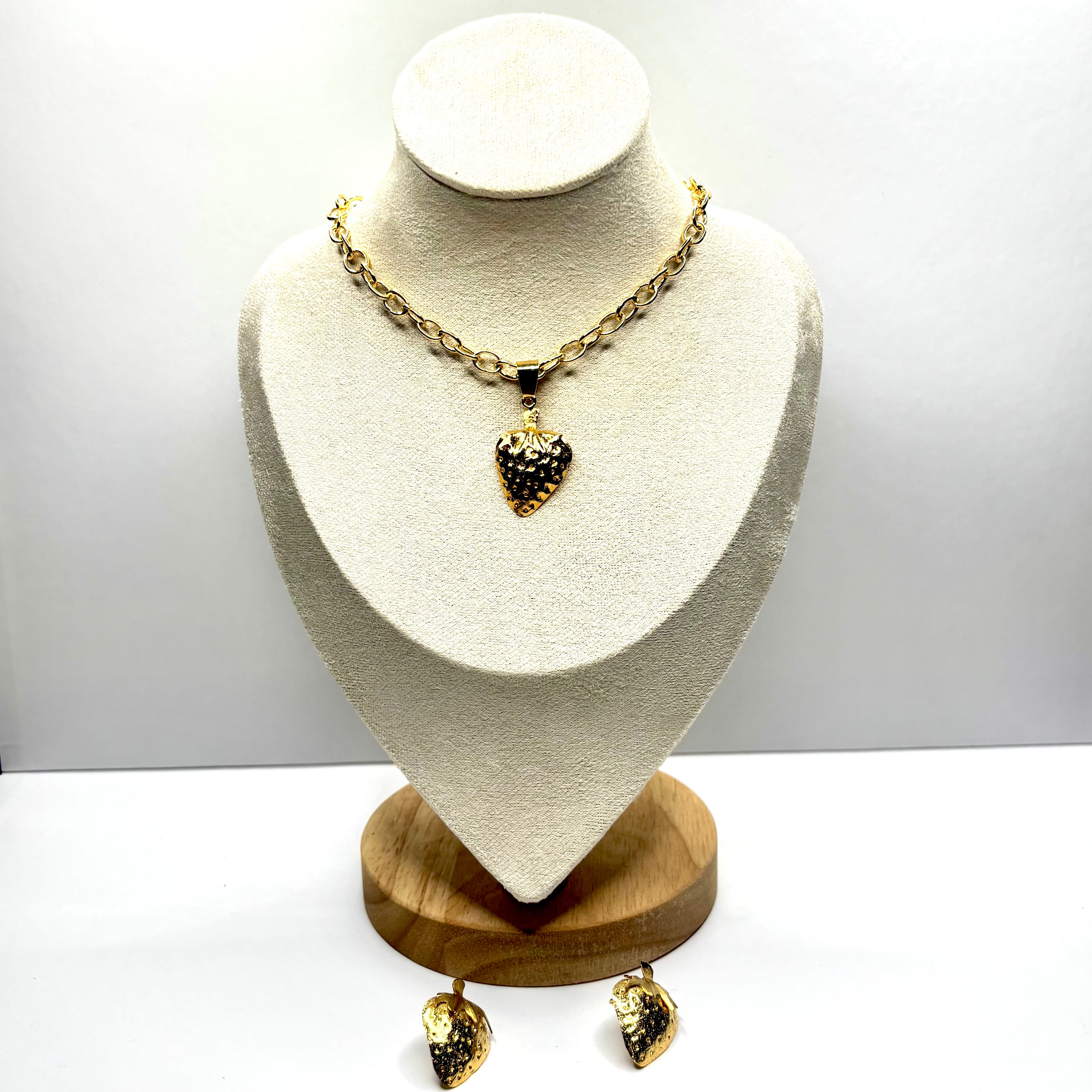 strawberry necklace set