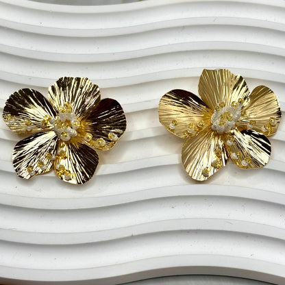 Hadassah Earrings – Elegant and Timeless Floral-Inspired Jewelry